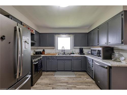 33 North Street W, Tillsonburg, ON - Indoor Photo Showing Kitchen With Double Sink