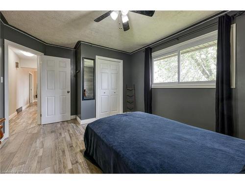 33 North Street W, Tillsonburg, ON - Indoor Photo Showing Bedroom