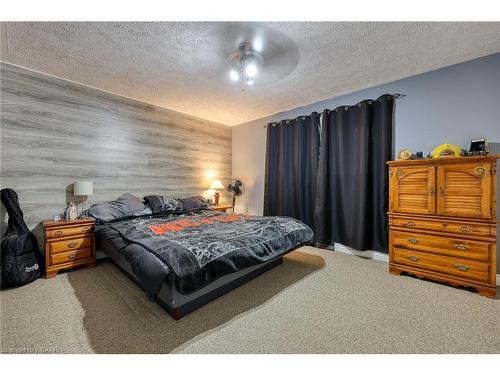 33 North Street W, Tillsonburg, ON - Indoor Photo Showing Bedroom