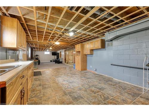 33 North Street W, Tillsonburg, ON - Indoor Photo Showing Other Room