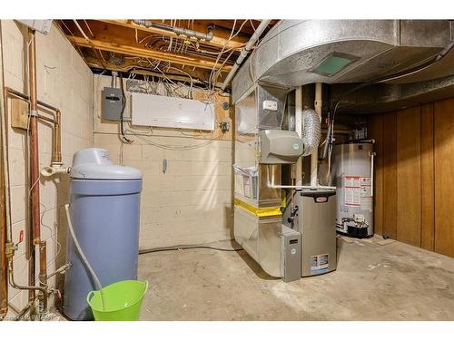 33 North Street W, Tillsonburg, ON - Indoor Photo Showing Basement