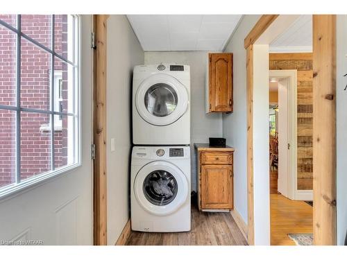 10 Sanders Street, Tillsonburg, ON - Indoor Photo Showing Laundry Room