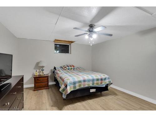 10 Sanders Street, Tillsonburg, ON - Indoor Photo Showing Bedroom