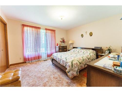 17 Demeyere Avenue, Tillsonburg, ON - Indoor Photo Showing Bedroom