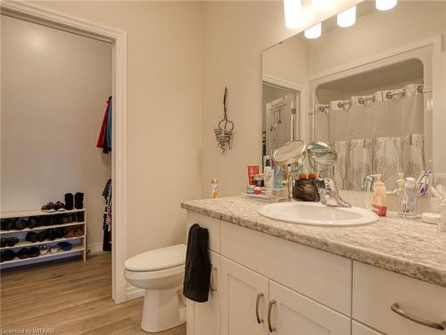 44 Lark Street, Tillsonburg, ON - Indoor Photo Showing Bathroom