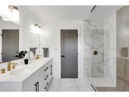 7 Brookside Lane, Tillsonburg, ON - Indoor Photo Showing Bathroom