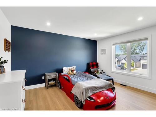 7 Brookside Lane, Tillsonburg, ON - Indoor Photo Showing Bedroom