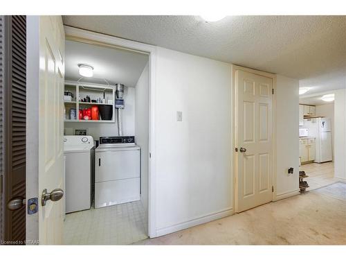 611-1510 Richmond Street, London, ON - Indoor Photo Showing Laundry Room