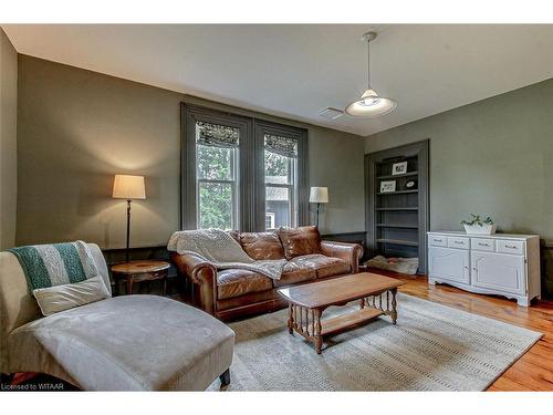 1736 Norfolk County Road 21, Norfolk County, ON - Indoor Photo Showing Living Room