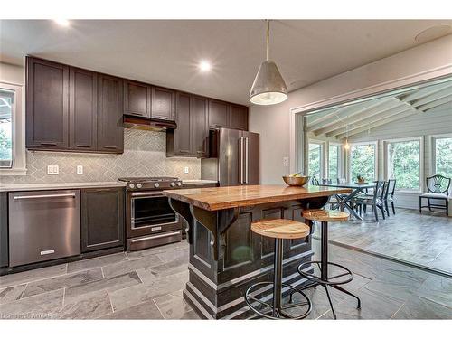 1736 Norfolk County Road 21, Norfolk County, ON - Indoor Photo Showing Kitchen With Upgraded Kitchen