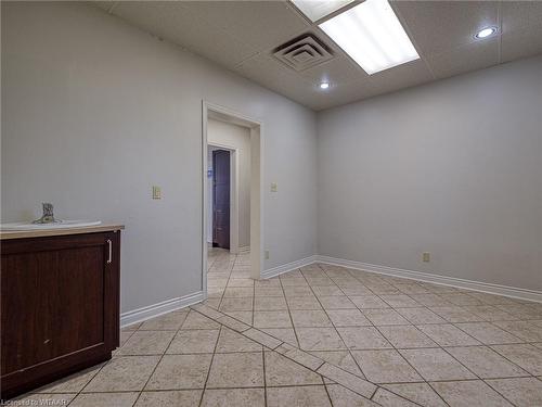 590 Adelaide Street, Woodstock, ON - Indoor Photo Showing Other Room