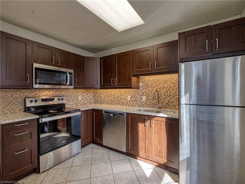 590 Adelaide Street, Woodstock, ON - Indoor Photo Showing Kitchen