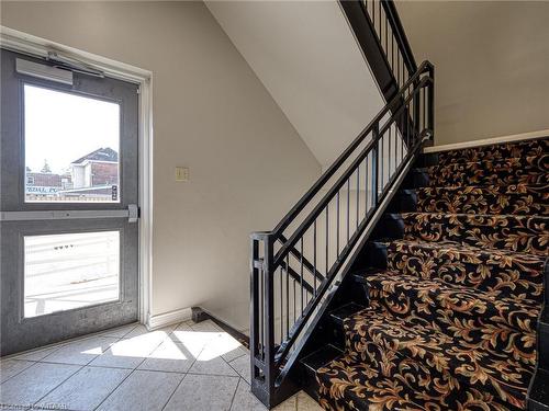 590 Adelaide Street, Woodstock, ON - Indoor Photo Showing Other Room