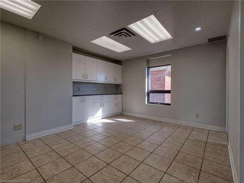 590 Adelaide Street, Woodstock, ON - Indoor Photo Showing Kitchen