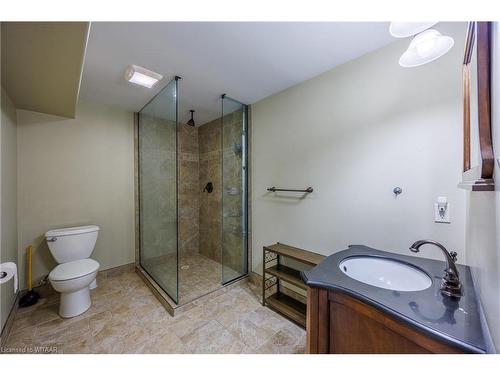 15 Gibson Drive, Tillsonburg, ON - Indoor Photo Showing Bathroom