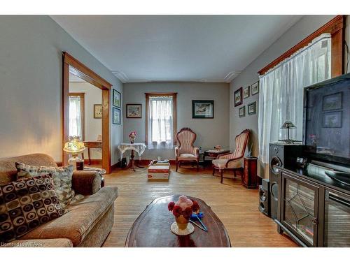 161 Carroll Street, Ingersoll, ON - Indoor Photo Showing Living Room