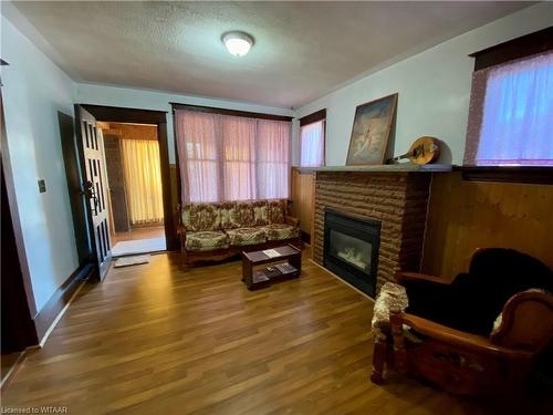 1169 Oxford Street E, London, ON - Indoor Photo Showing Living Room With Fireplace