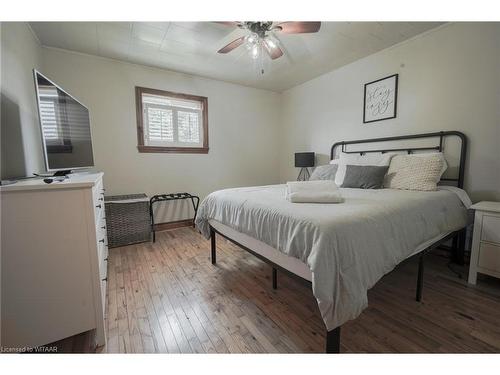 1442 Norfolk Cty Rd 28, Norfolk County, ON - Indoor Photo Showing Bedroom