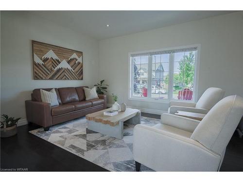 13 Cynthia Avenue, Mount Elgin, ON - Indoor Photo Showing Living Room