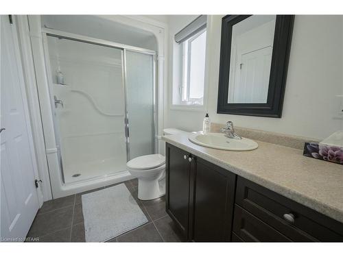 13 Cynthia Avenue, Mount Elgin, ON - Indoor Photo Showing Bathroom