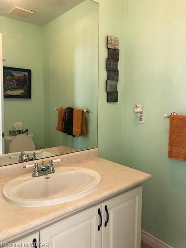 1-23 Wren Court, Tillsonburg, ON - Indoor Photo Showing Bathroom