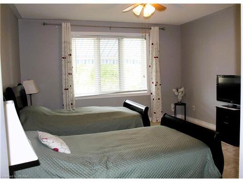 40 Jackson Court, Tillsonburg, ON - Indoor Photo Showing Bedroom