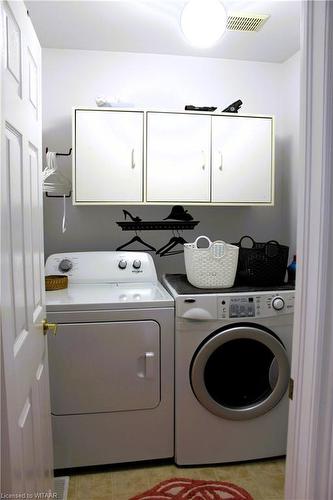 40 Jackson Court, Tillsonburg, ON - Indoor Photo Showing Laundry Room