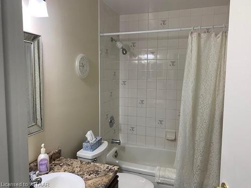56 Hawkins Crescent, Tillsonburg, ON - Indoor Photo Showing Bathroom