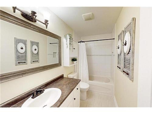 20-46 Conestoga Road, Woodstock, ON - Indoor Photo Showing Bathroom