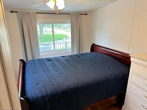 11 Walter Street, Turkey Point, ON - Indoor Photo Showing Bedroom