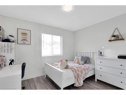 246 Kensington Avenue, Ingersoll, ON - Indoor Photo Showing Bedroom
