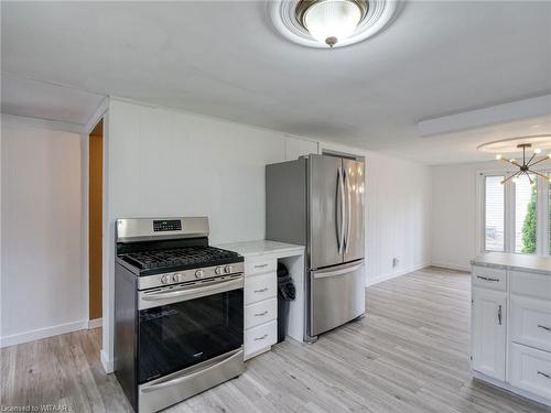 272 Evelyn Avenue, Ingersoll, ON - Indoor Photo Showing Kitchen