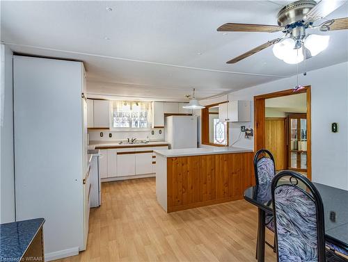 21 Tropicana-596101 Highway 59, East Zorra Tavistock, ON - Indoor Photo Showing Kitchen