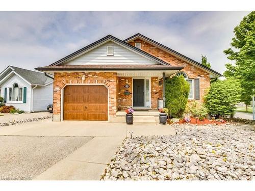 6 Seneca Place, Woodstock, ON - Outdoor With Facade