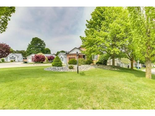 6 Seneca Place, Woodstock, ON - Outdoor