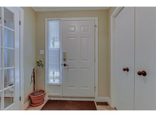 6 Seneca Place, Woodstock, ON - Indoor Photo Showing Other Room