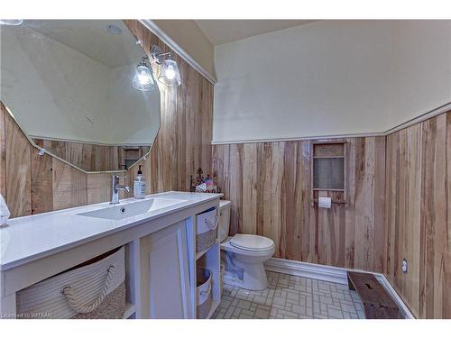 241 Concession 1 Road, Port Rowan, ON - Indoor Photo Showing Bathroom