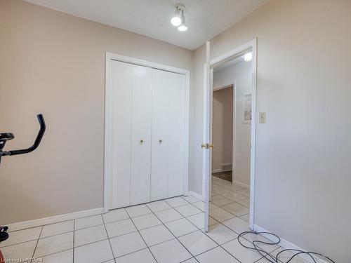 10 Pinehurst Drive, Woodstock, ON - Indoor Photo Showing Other Room