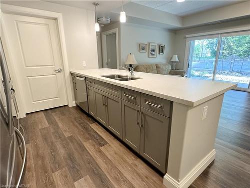 105-8 Centre Street, Norwich, ON - Indoor Photo Showing Kitchen With Double Sink