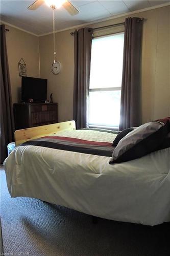 24 Clyde Street, Norwich, ON - Indoor Photo Showing Bedroom