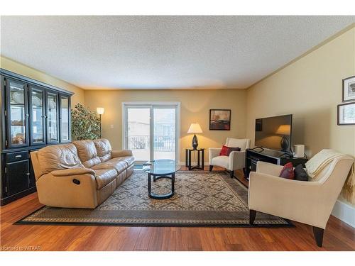 26 Jones Crescent, Tillsonburg, ON - Indoor Photo Showing Living Room