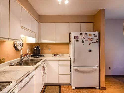 6-179 Ferguson Drive, Woodstock, ON - Indoor Photo Showing Kitchen With Double Sink