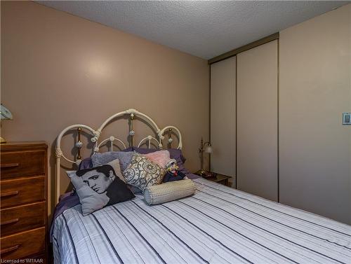 6-179 Ferguson Drive, Woodstock, ON - Indoor Photo Showing Bedroom