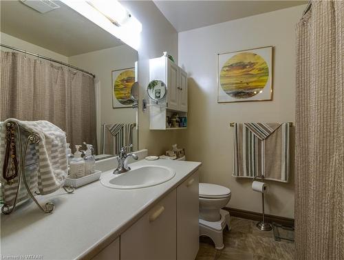 6-179 Ferguson Drive, Woodstock, ON - Indoor Photo Showing Bathroom