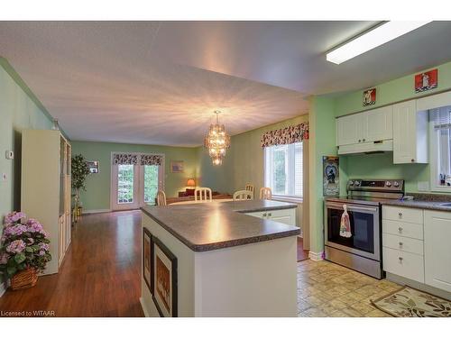 5 Armstrong Drive, Tillsonburg, ON - Indoor Photo Showing Kitchen