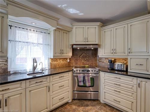 545 Lansdowne Avenue, Woodstock, ON - Indoor Photo Showing Kitchen