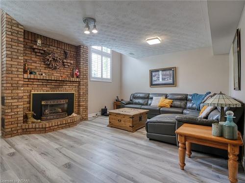 545 Lansdowne Avenue, Woodstock, ON - Indoor Photo Showing Living Room With Fireplace