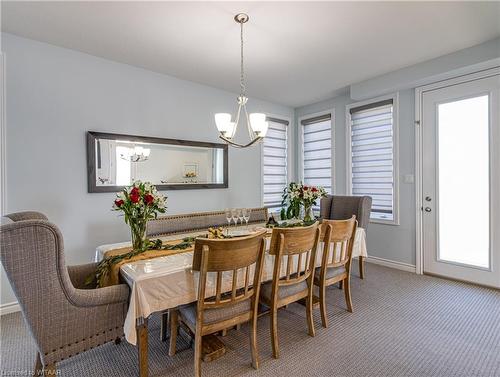 1689 Aukett Drive, London, ON - Indoor Photo Showing Dining Room