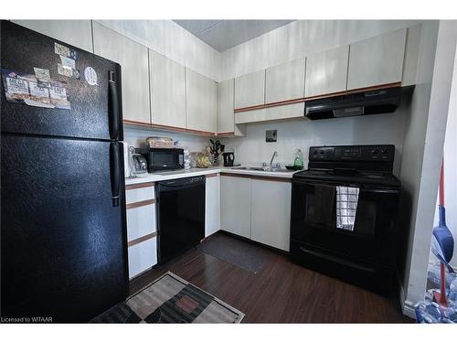 303-163 Ferguson Drive, Woodstock, ON - Indoor Photo Showing Kitchen