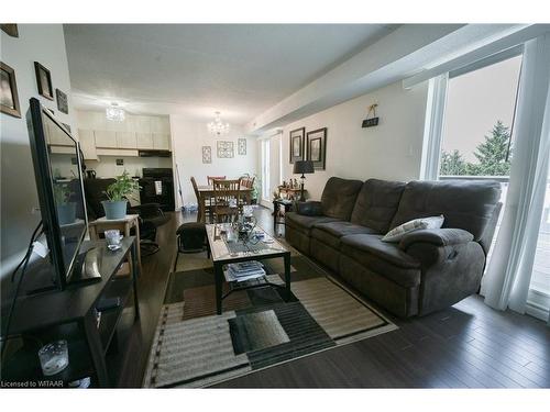 303-163 Ferguson Drive, Woodstock, ON - Indoor Photo Showing Living Room